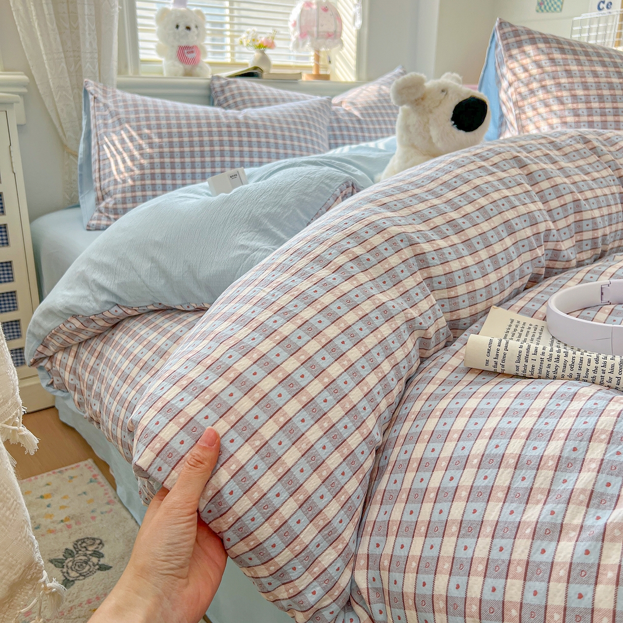 91家纺网 家纺一手货源 找家纺 金梦拉家纺 2026春夏新款云感双层纱皱皱纱系列四件套 凯特蓝