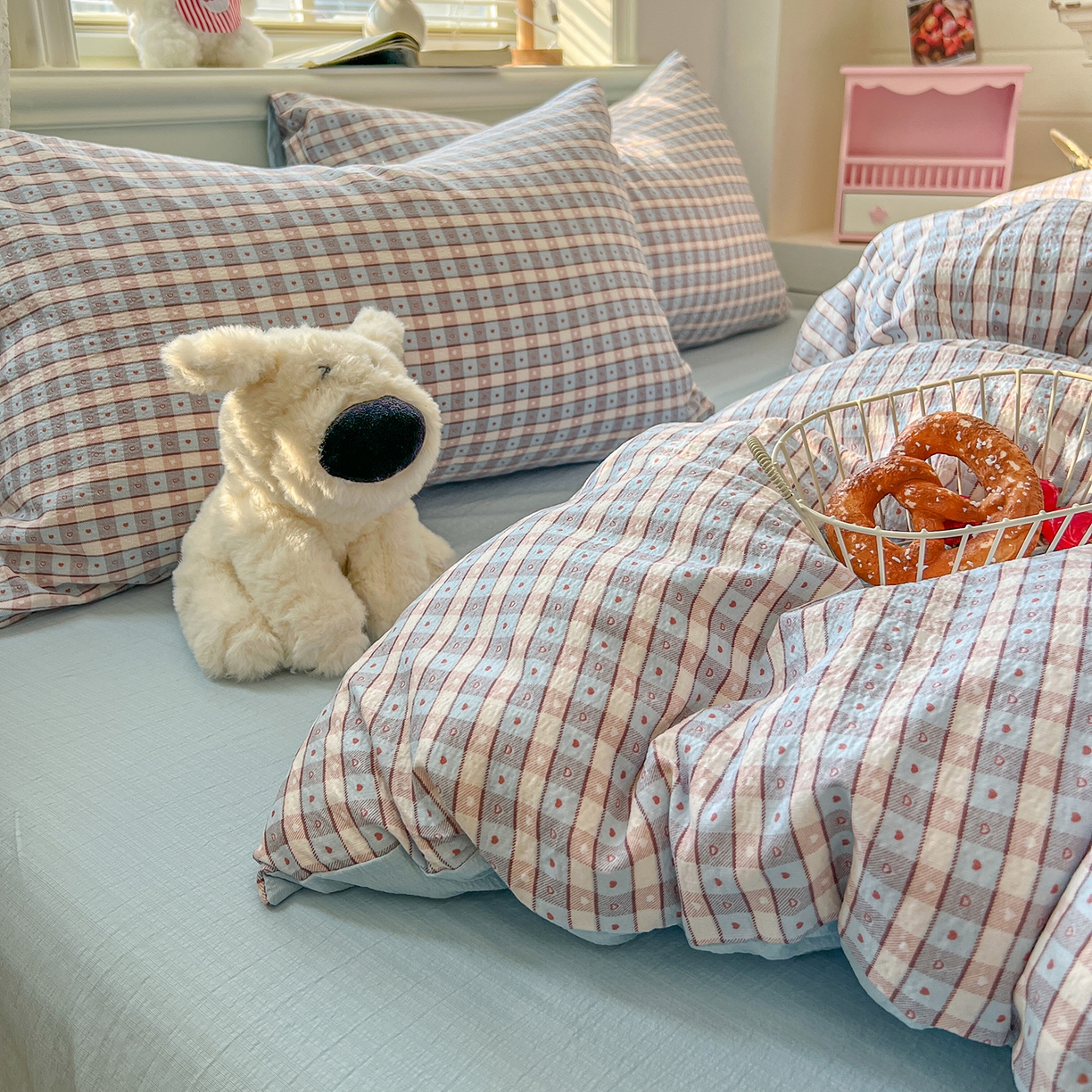 91家纺网 家纺一手货源 找家纺 金梦拉家纺 2026春夏新款云感双层纱皱皱纱系列四件套 凯特蓝