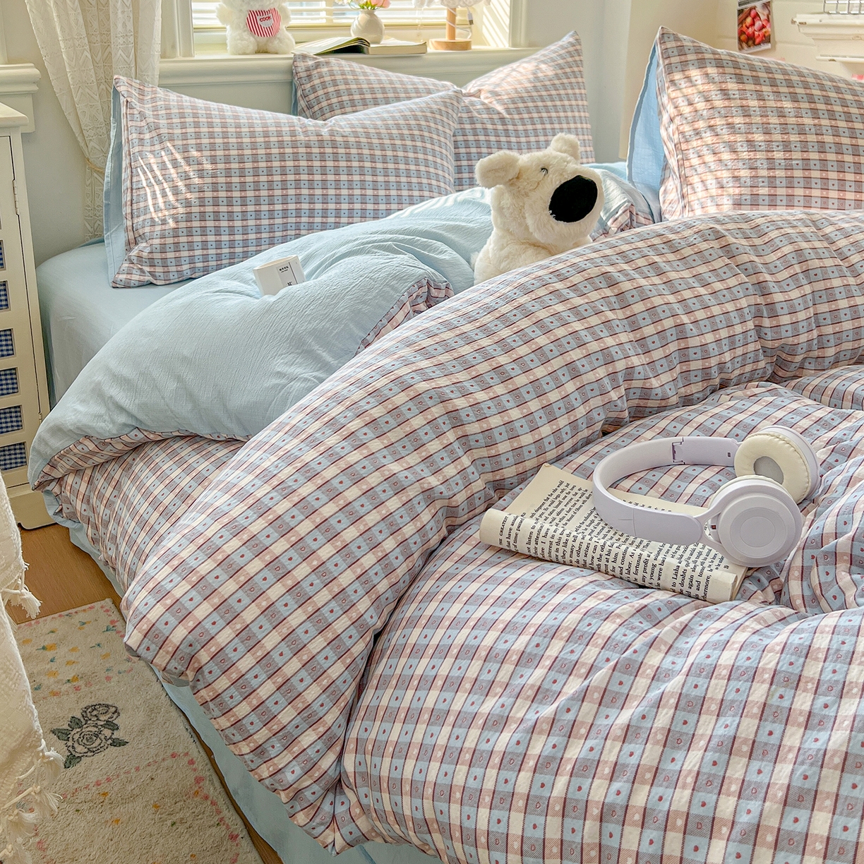 91家纺网 家纺一手货源 找家纺 金梦拉家纺 2026春夏新款云感双层纱皱皱纱系列四件套 凯特蓝