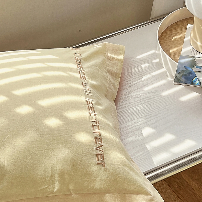 91家纺网 家纺一手货源 找家纺 拼社家纺 2026新款A类色织全棉水洗棉四件套纯棉四件套刺绣床上用品-漫系列 奶油白+香橙