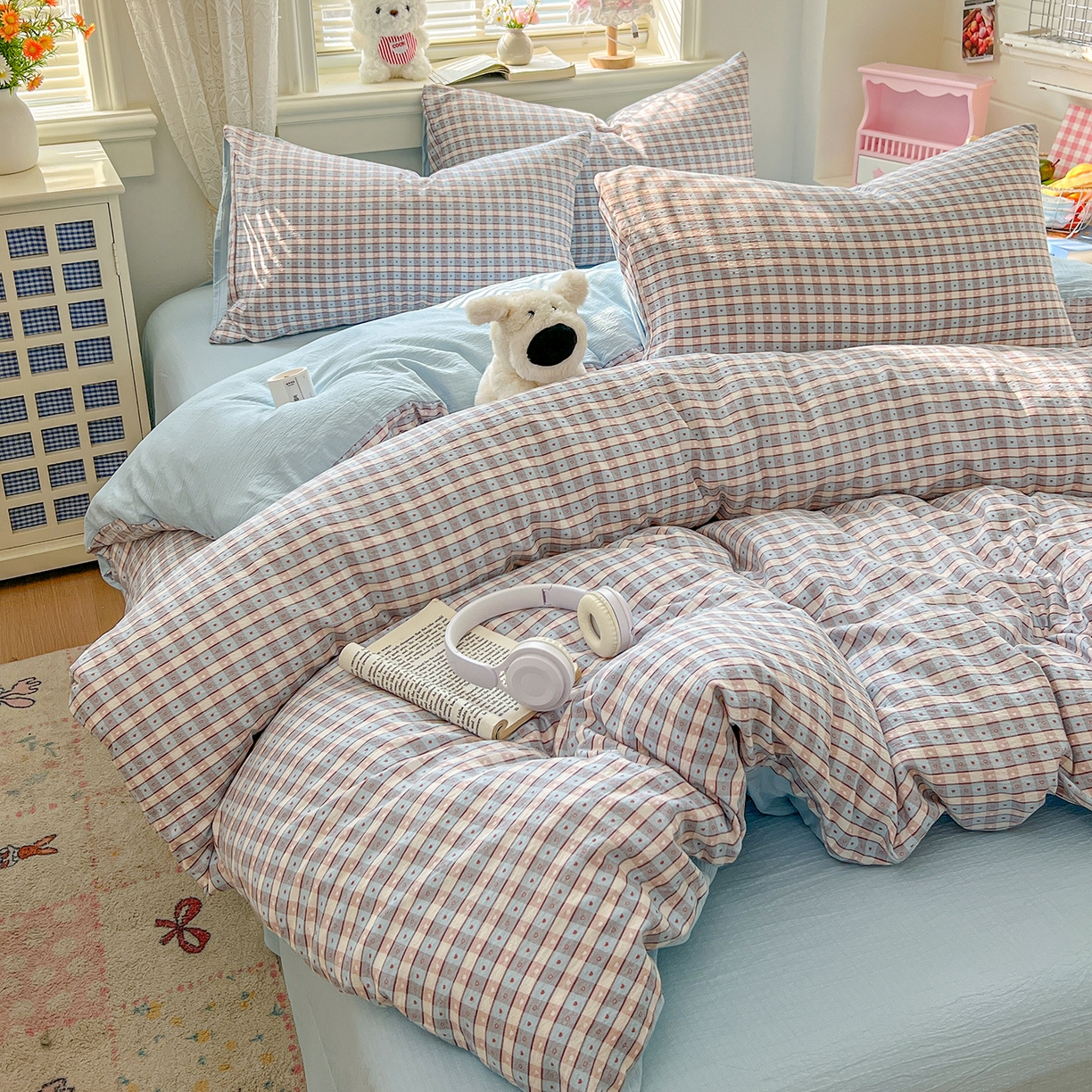 91家纺网 家纺一手货源 找家纺 金梦拉家纺 2026春夏新款云感双层纱皱皱纱系列四件套 凯特蓝