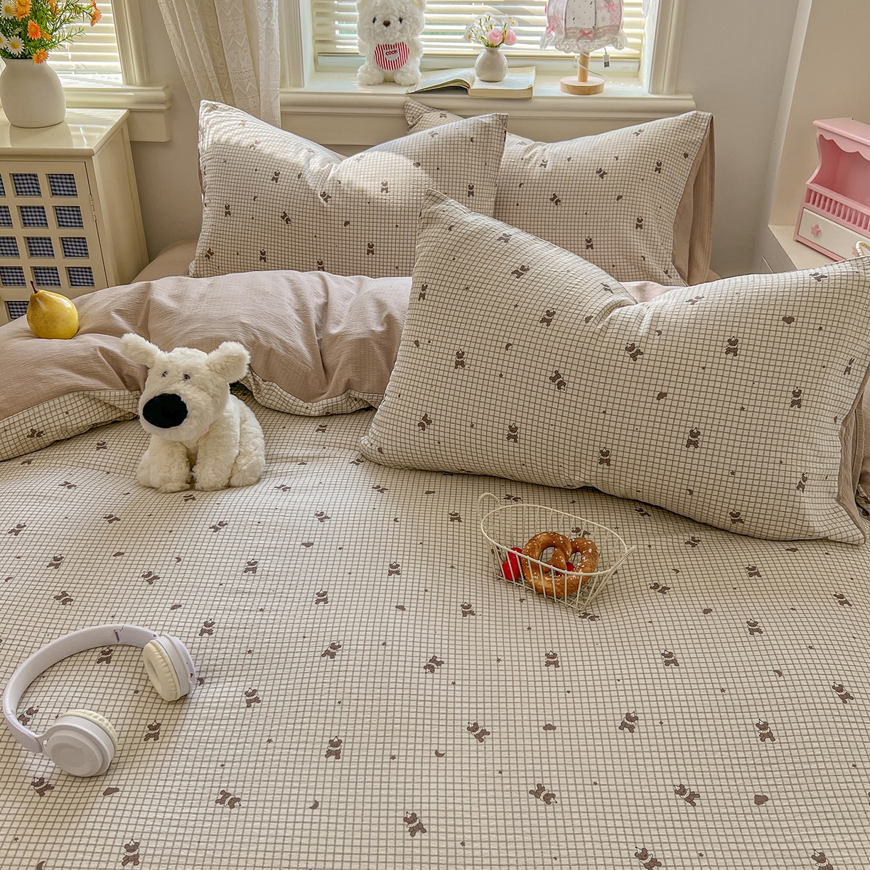 91家纺网 家纺一手货源 找家纺 金梦拉家纺 2026春夏新款云感双层纱皱皱纱系列四件套 可爱熊熊