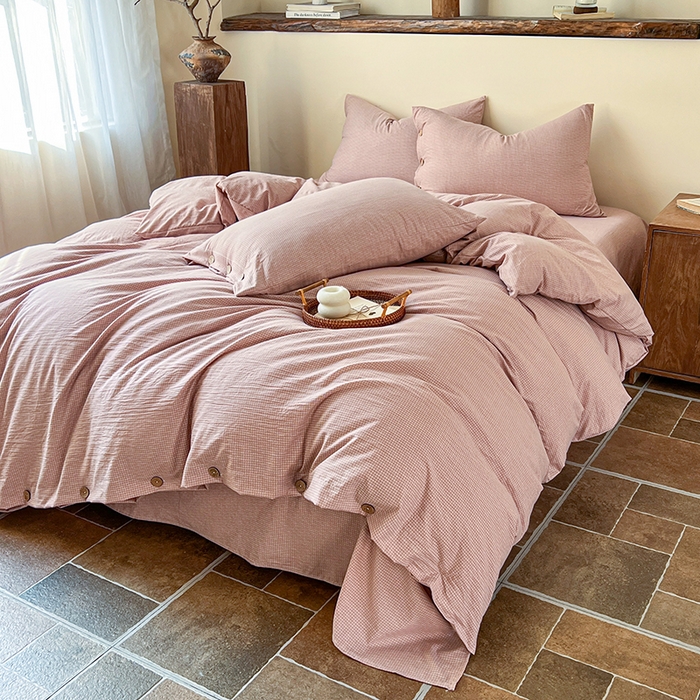 91家纺网 家纺一手货源 找家纺 库里梦家纺 2026新款色织提花婴儿棉四件套 琥珀红