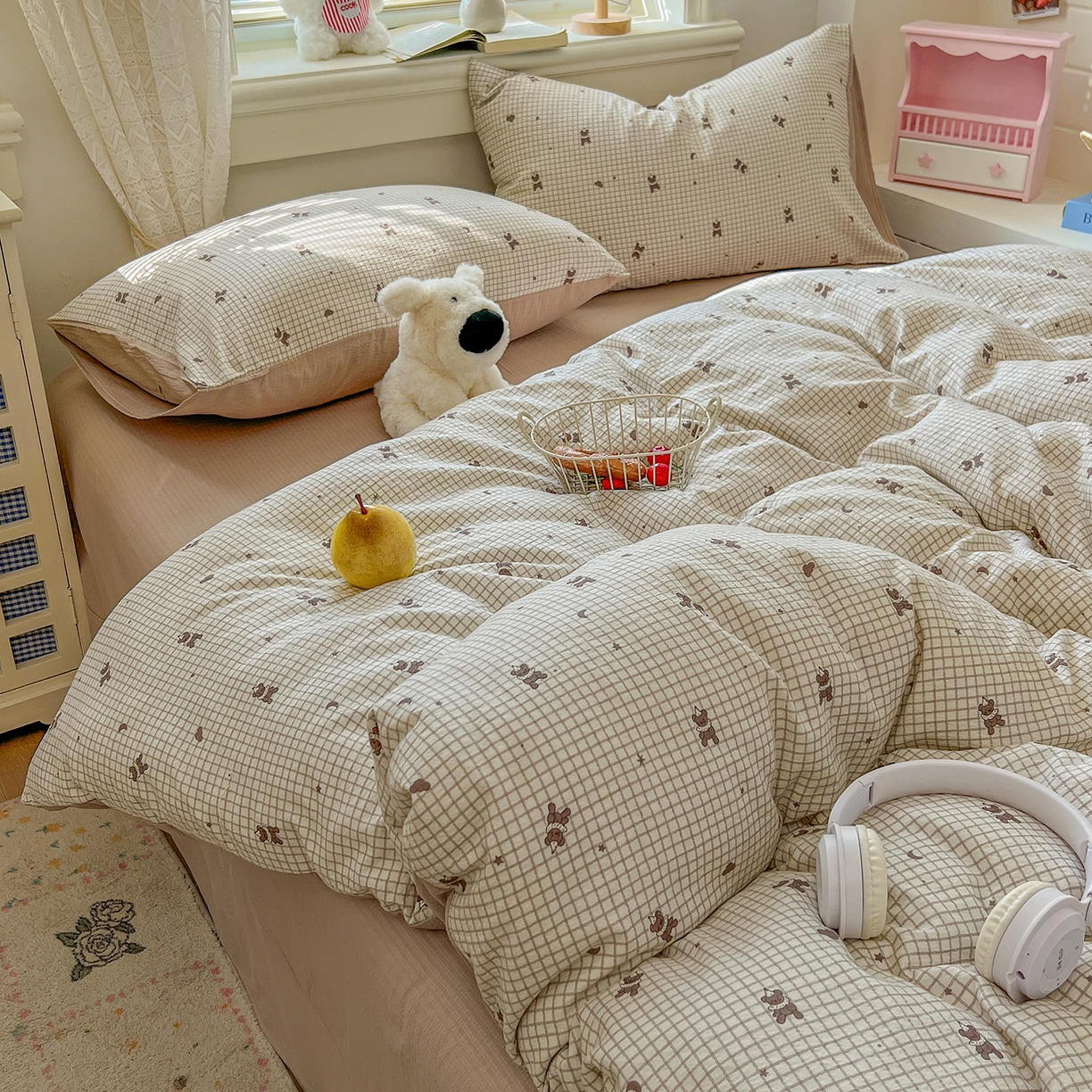 91家纺网 家纺一手货源 找家纺 金梦拉家纺 2026春夏新款云感双层纱皱皱纱系列四件套 可爱熊熊