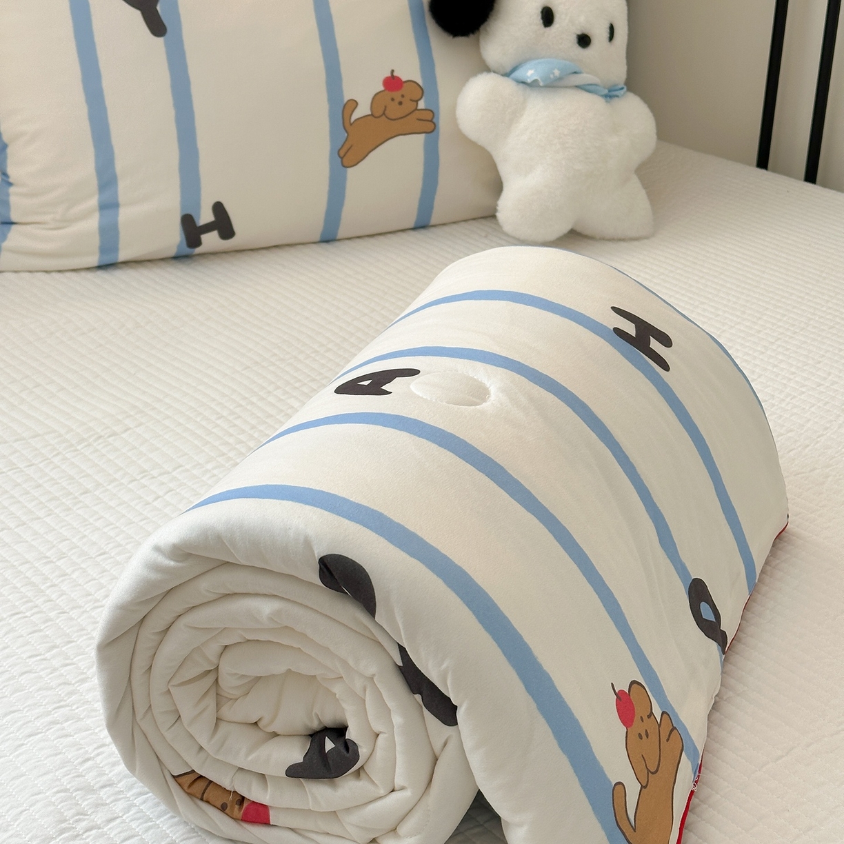 91家纺网 家纺一手货源 找家纺 咏绒家纺工厂店 厂家直销网销爆款花型永不断货2025春夏新款A类牛奶针织棉大豆夏被（长期款） 快乐狗