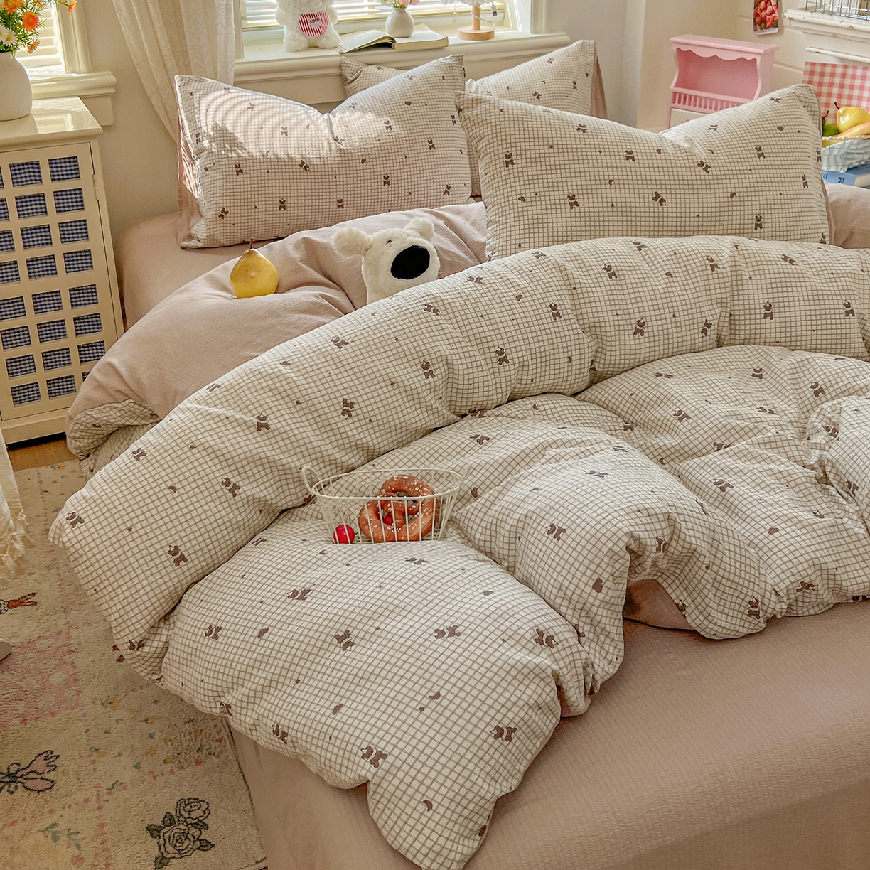 91家纺网 家纺一手货源 找家纺 金梦拉家纺 2026春夏新款云感双层纱皱皱纱系列四件套 可爱熊熊