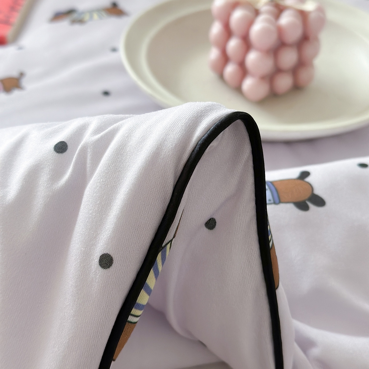 91家纺网 家纺一手货源 找家纺 咏绒家纺工厂店 厂家直销网销爆款花型永不断货2025春夏新款A类牛奶针织棉大豆夏被（长期款） 腊肠犬