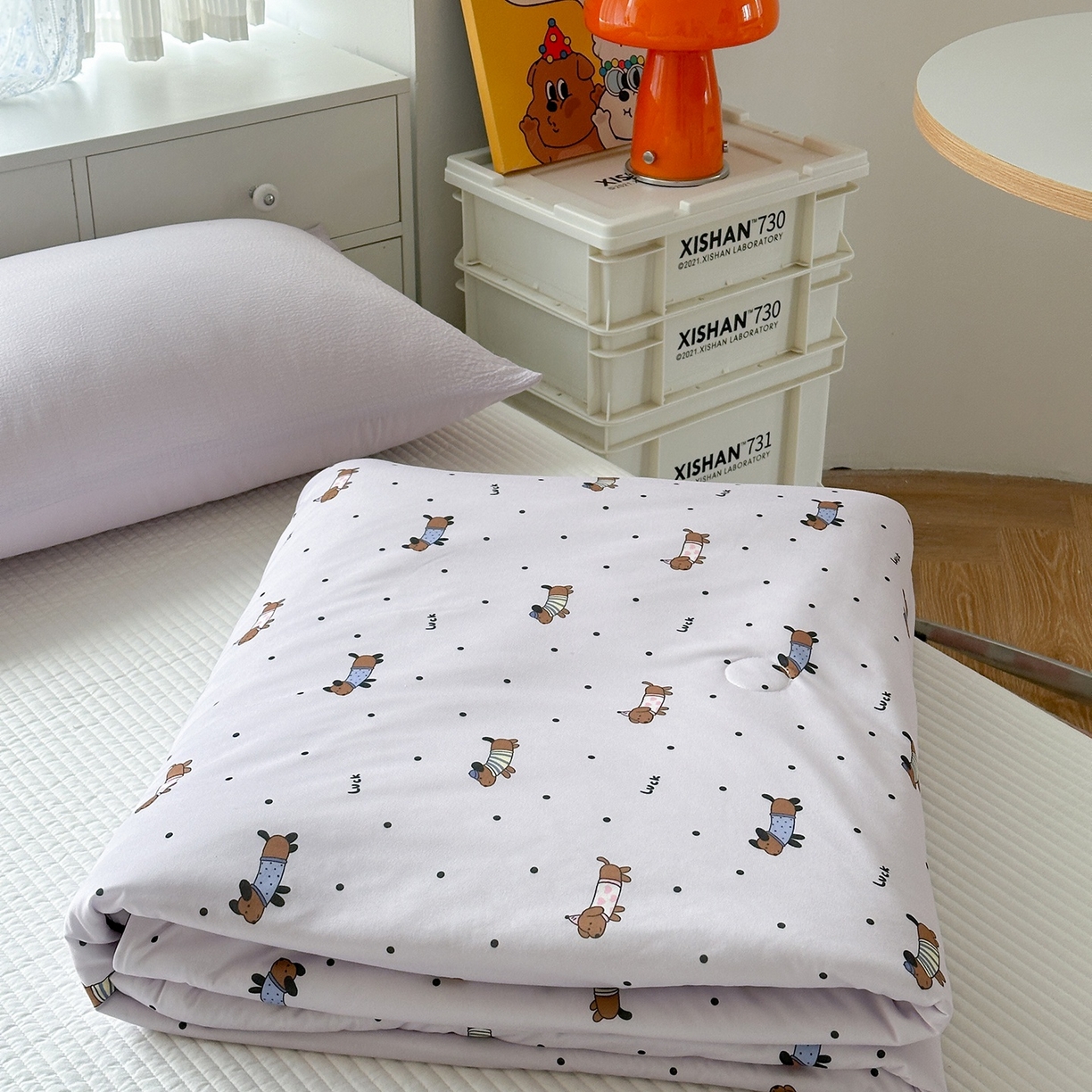 91家纺网 家纺一手货源 找家纺 咏绒家纺工厂店 厂家直销网销爆款花型永不断货2025春夏新款A类牛奶针织棉大豆夏被（长期款） 腊肠犬