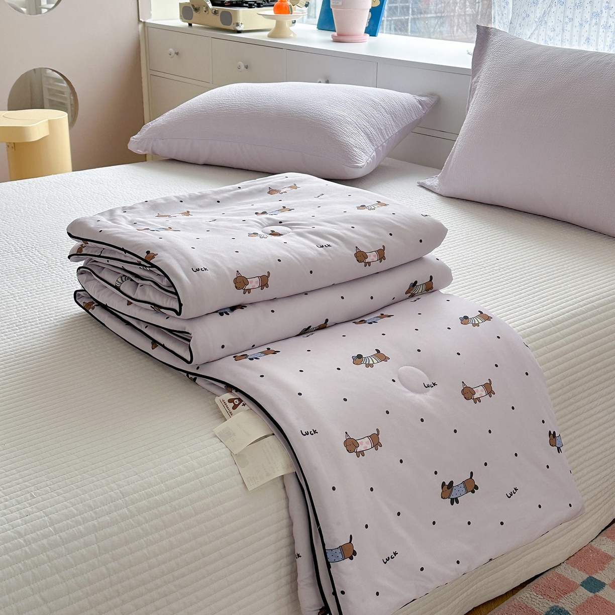 91家纺网 家纺一手货源 找家纺 咏绒家纺工厂店 厂家直销网销爆款花型永不断货2025春夏新款A类牛奶针织棉大豆夏被（长期款） 腊肠犬