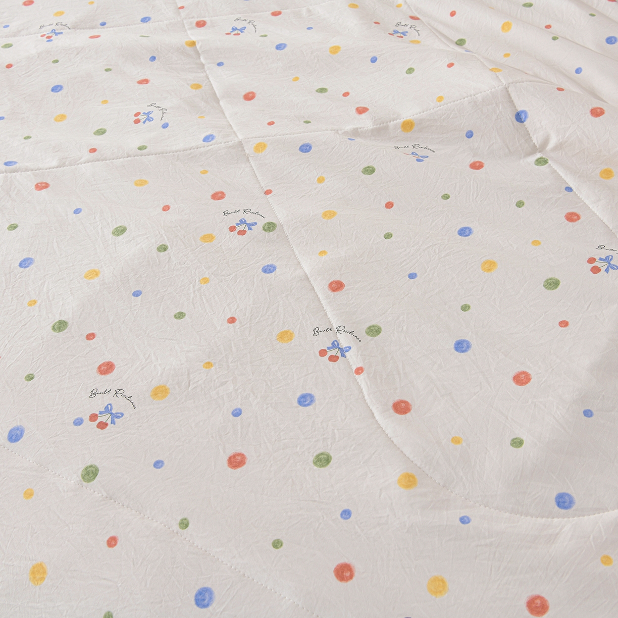 91家纺网 家纺一手货源 找家纺 金梦家居 2026新款水洗棉床盖夏被款四件套 彩色波点