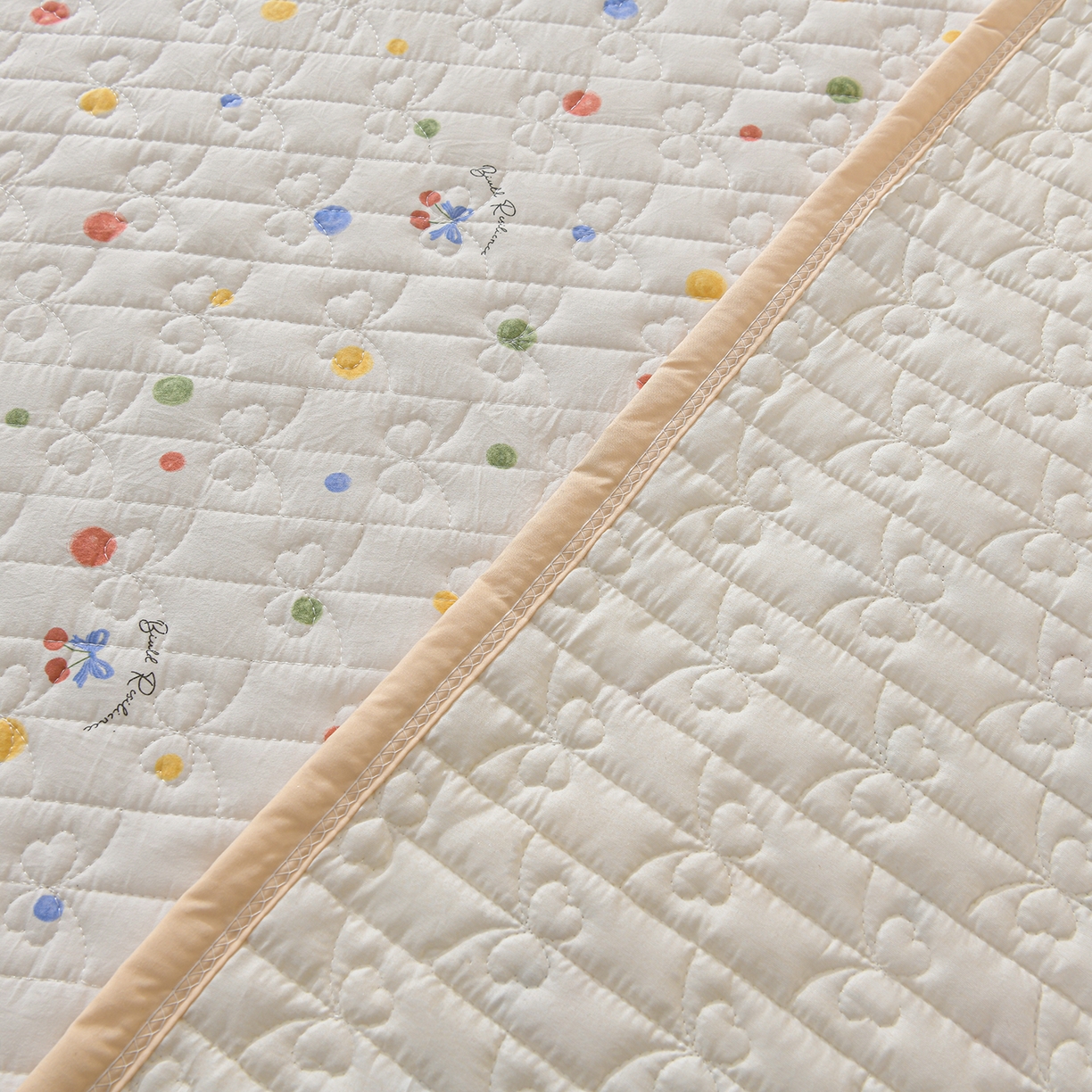 91家纺网 家纺一手货源 找家纺 金梦家居 2026新款水洗棉床盖夏被款四件套 彩色波点