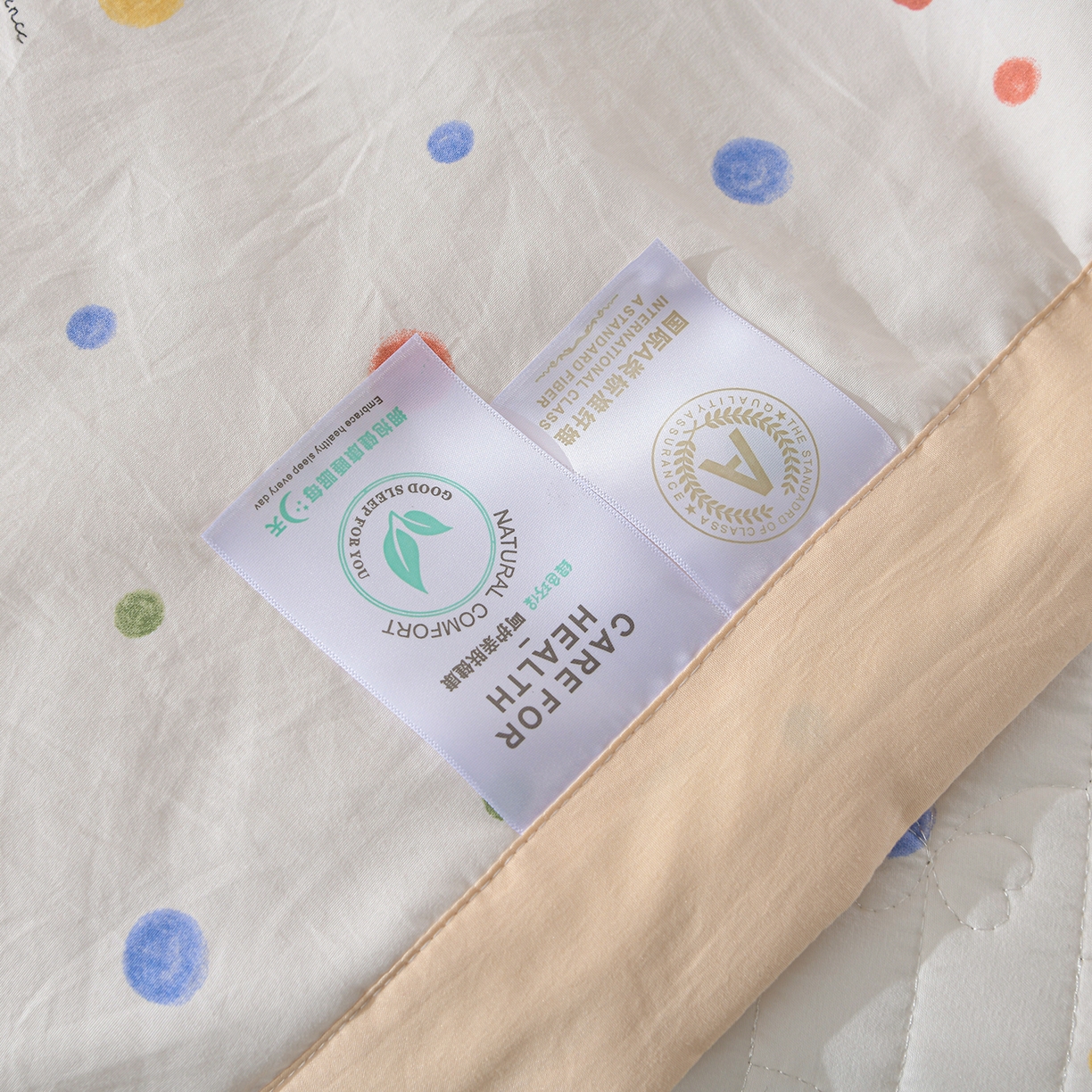 91家纺网 家纺一手货源 找家纺 金梦家居 2026新款水洗棉床盖夏被款四件套 彩色波点