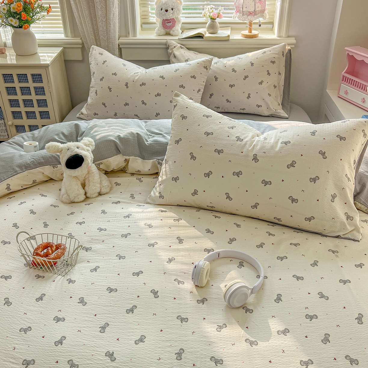 91家纺网 家纺一手货源 找家纺 金梦拉家纺 2026春夏新款云感双层纱皱皱纱系列四件套 萌萌小象