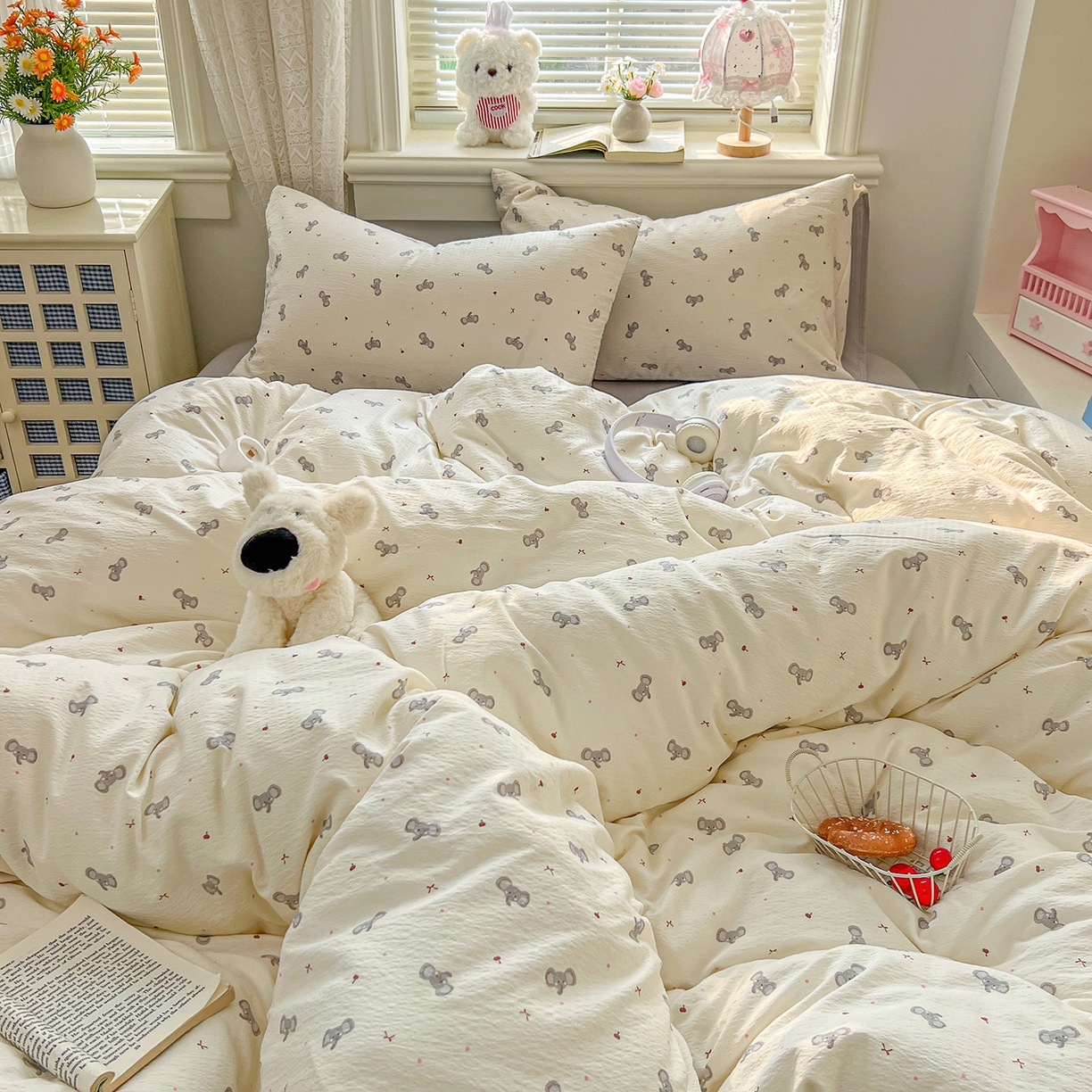 91家纺网 家纺一手货源 找家纺 金梦拉家纺 2026春夏新款云感双层纱皱皱纱系列四件套 萌萌小象