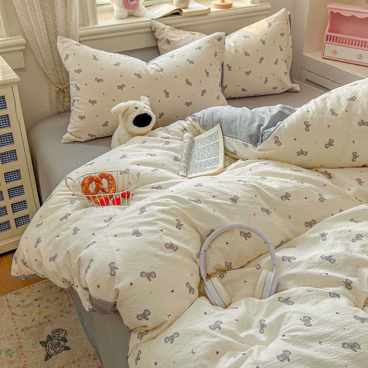 91家纺网 家纺一手货源 找家纺 金梦拉家纺 2026春夏新款云感双层纱皱皱纱系列四件套 萌萌小象