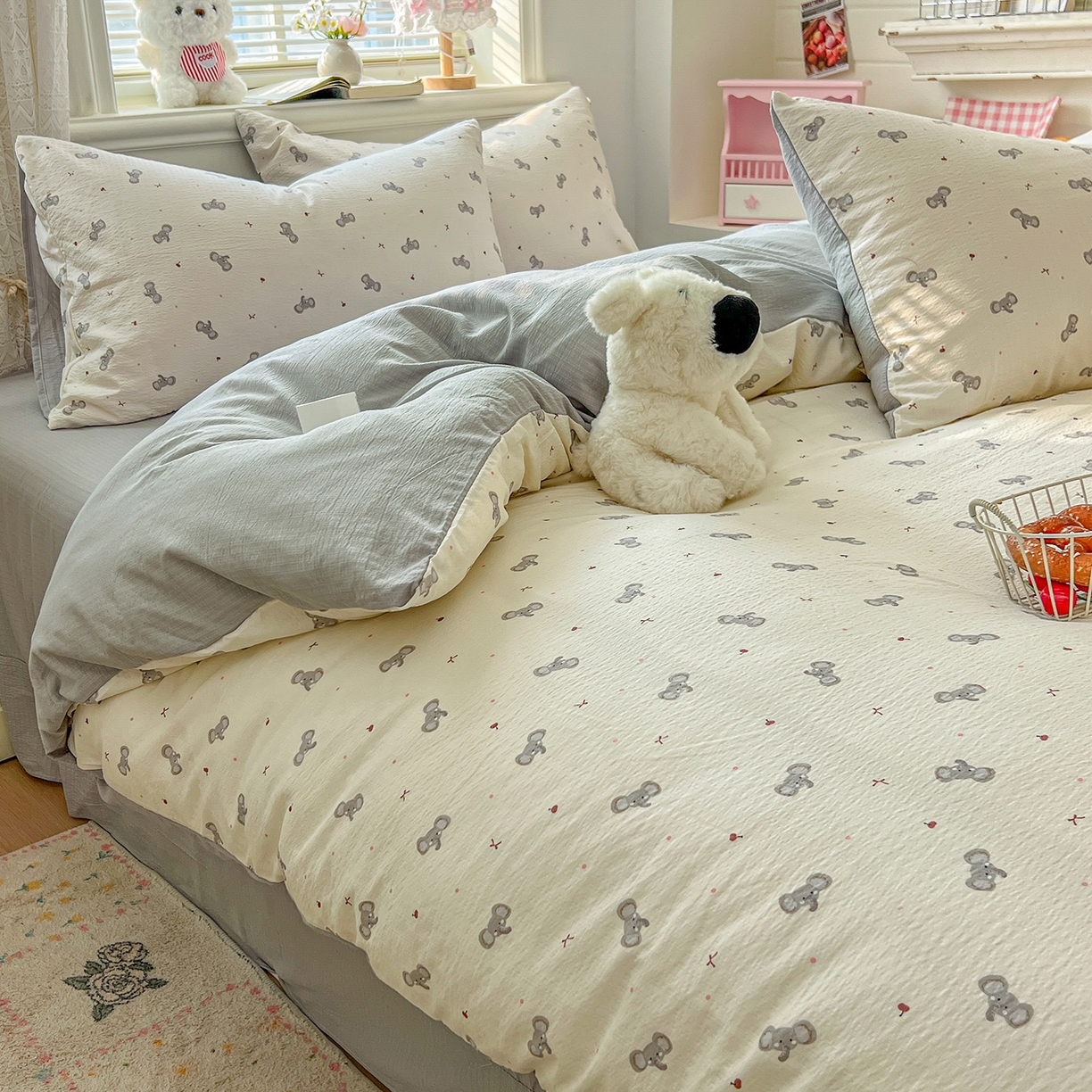 91家纺网 家纺一手货源 找家纺 金梦拉家纺 2026春夏新款云感双层纱皱皱纱系列四件套 萌萌小象