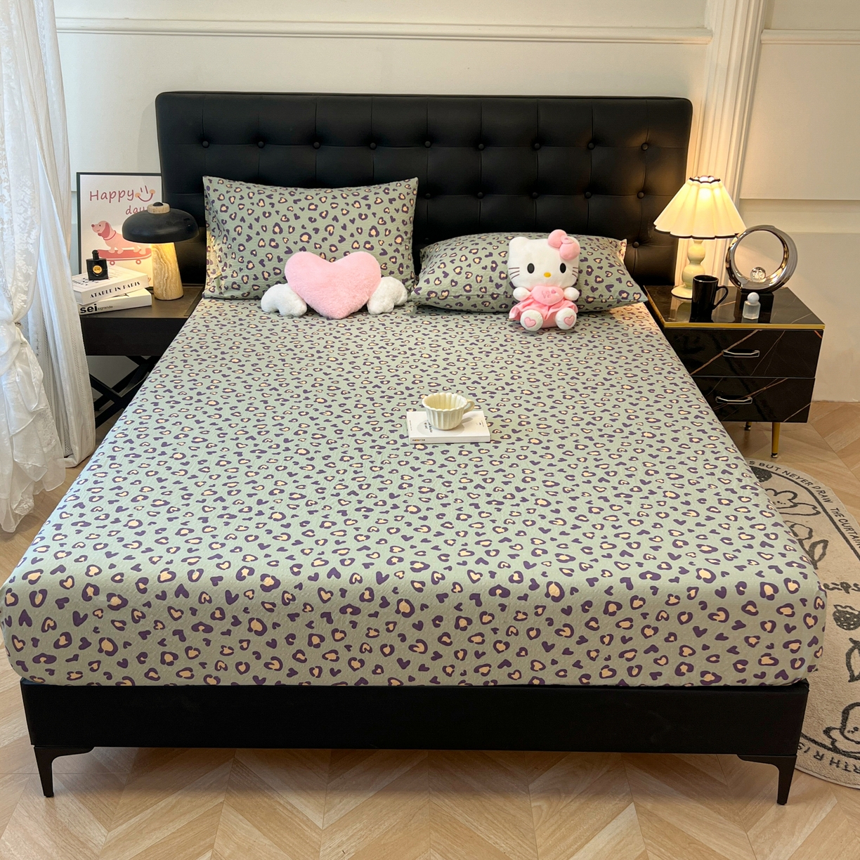 91家纺网 家纺一手货源 找家纺 韩巢家纺 2026新款豹纹泡芙纱单床笠热销款防滑床笠单件床笠单品 绿调豹纹心