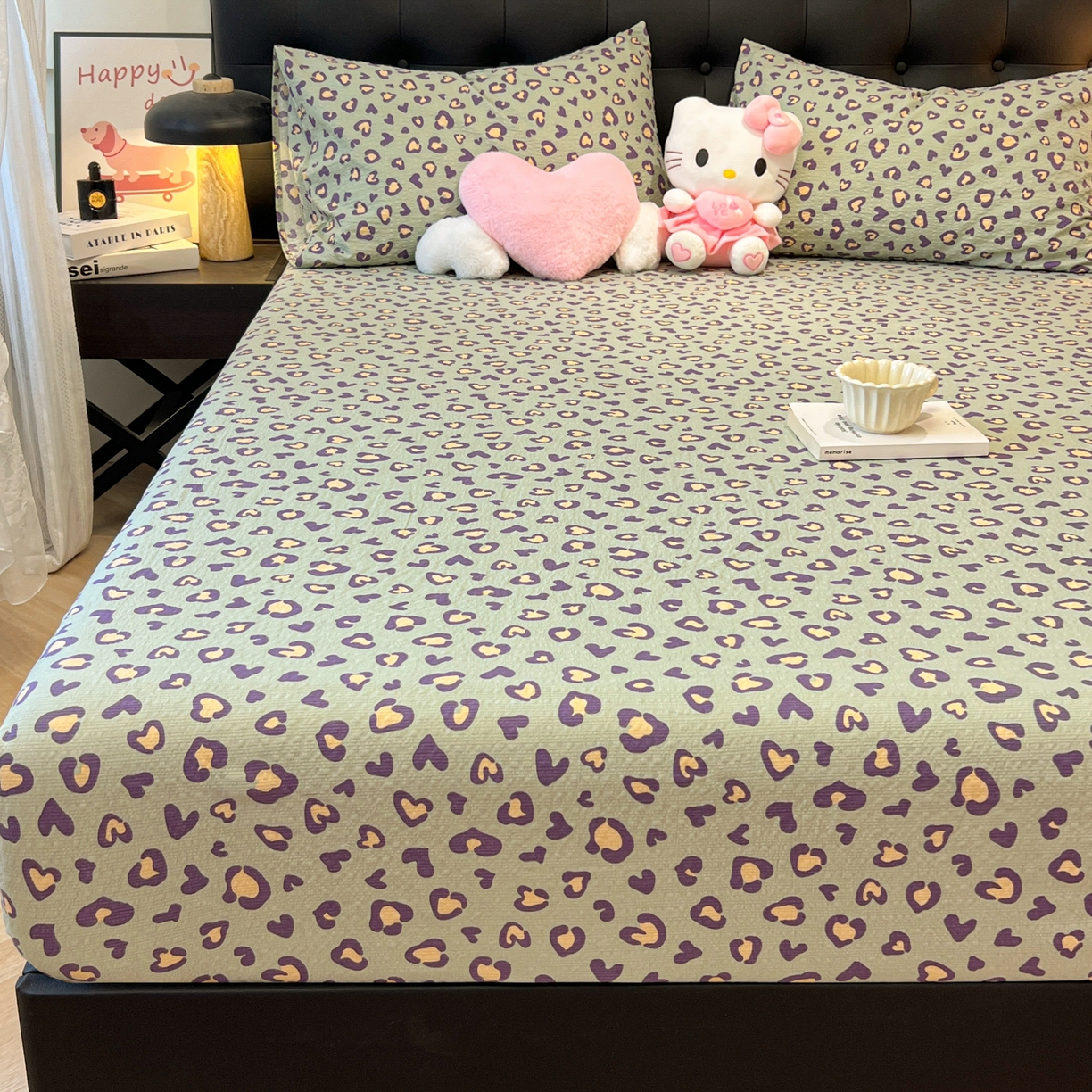 91家纺网 家纺一手货源 找家纺 韩巢家纺 2026新款豹纹泡芙纱单床笠热销款防滑床笠单件床笠单品 绿调豹纹心