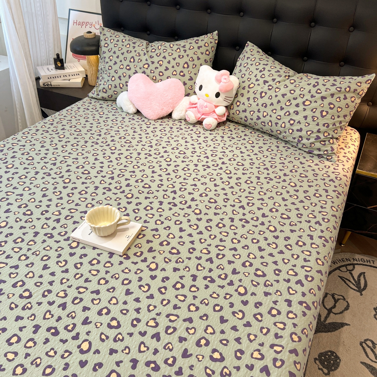 91家纺网 家纺一手货源 找家纺 韩巢家纺 2026新款豹纹泡芙纱单床笠热销款防滑床笠单件床笠单品 绿调豹纹心