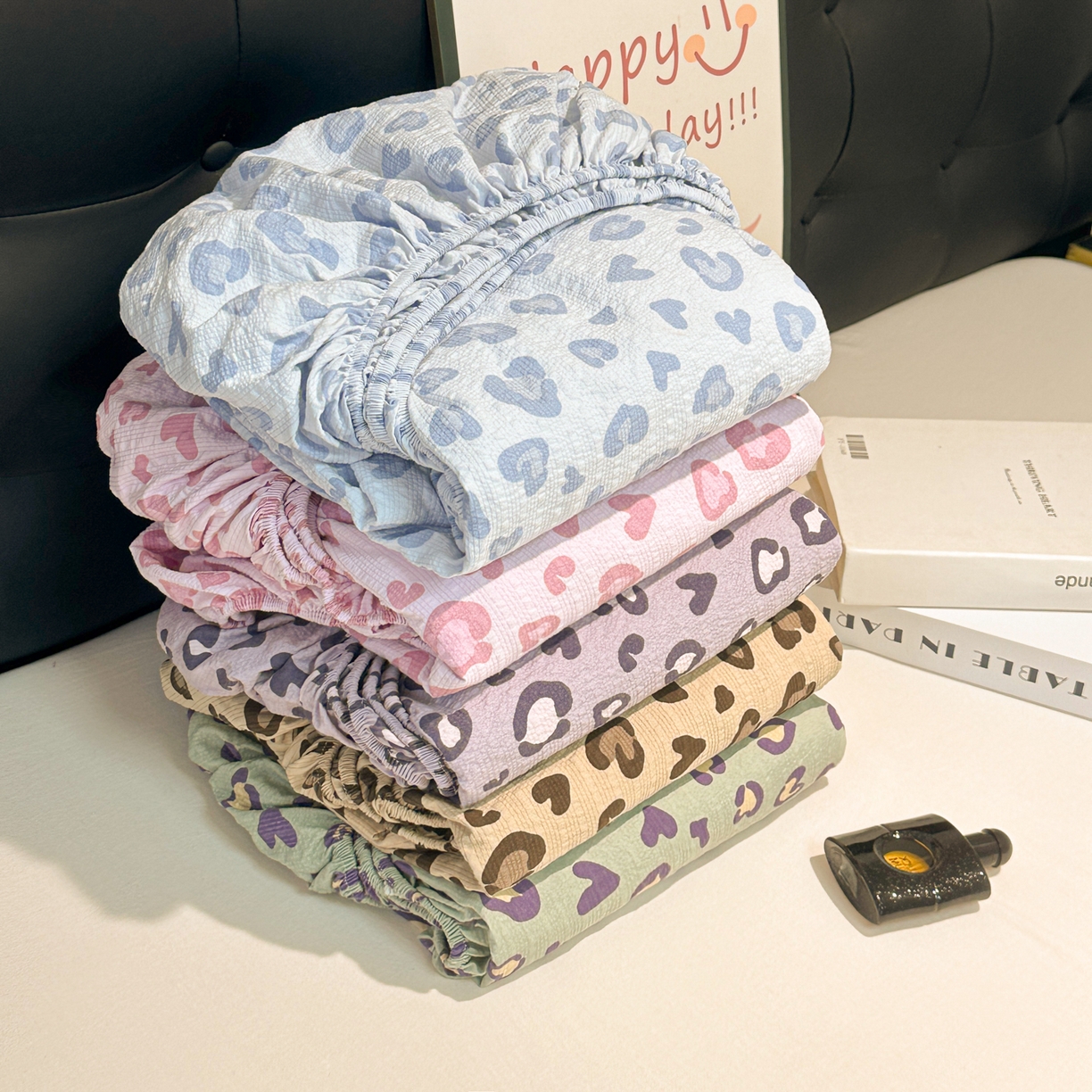 91家纺网 家纺一手货源 找家纺 韩巢家纺 2026新款豹纹泡芙纱单床笠热销款防滑床笠单件床笠单品 组合图仅供参考不可下单