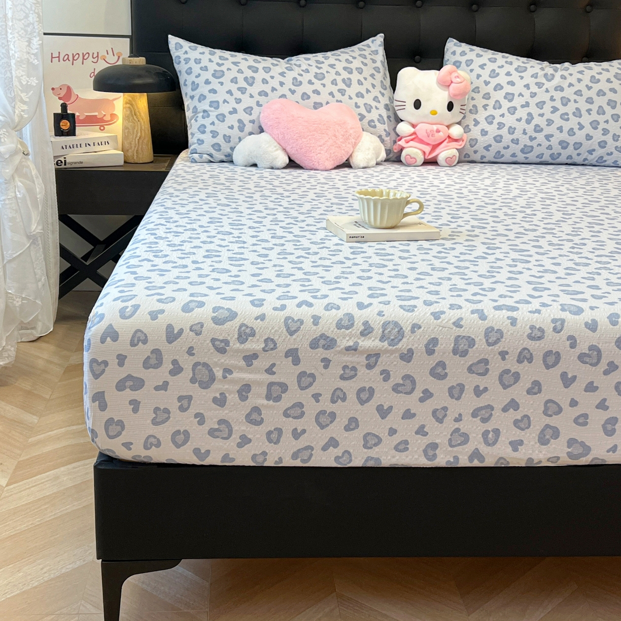 91家纺网 家纺一手货源 找家纺 韩巢家纺 2026新款豹纹泡芙纱单床笠热销款防滑床笠单件床笠单品 蓝调豹纹心