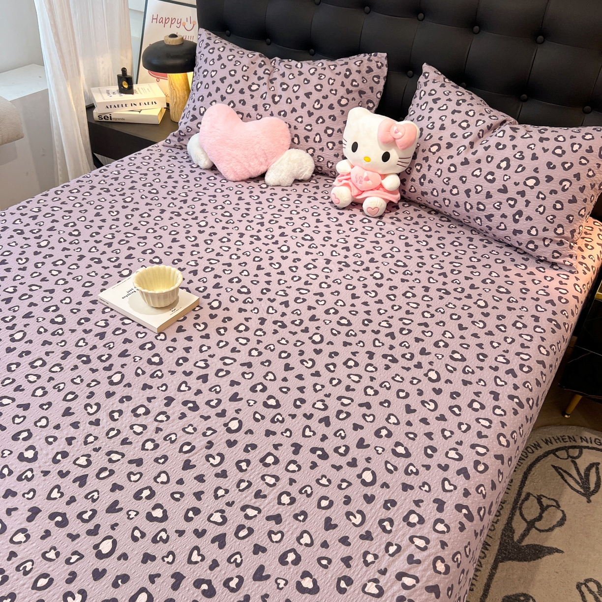 91家纺网 家纺一手货源 找家纺 韩巢家纺 2026新款豹纹泡芙纱单床笠热销款防滑床笠单件床笠单品 紫调豹纹心