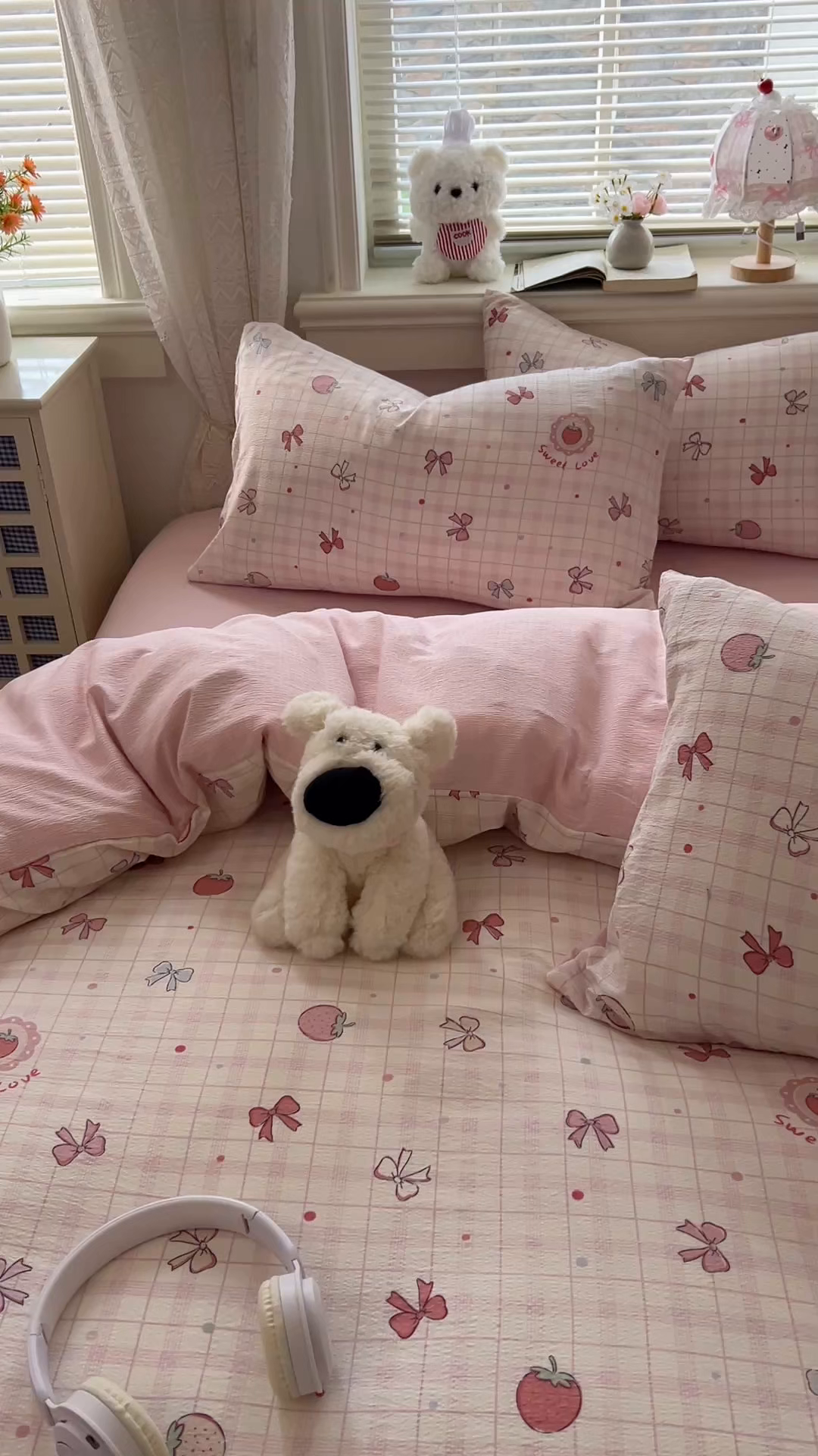 91家纺网 家纺一手货源 找家纺 金梦拉家纺 2026春夏新款云感双层纱皱皱纱系列四件套 蜜桃草莓