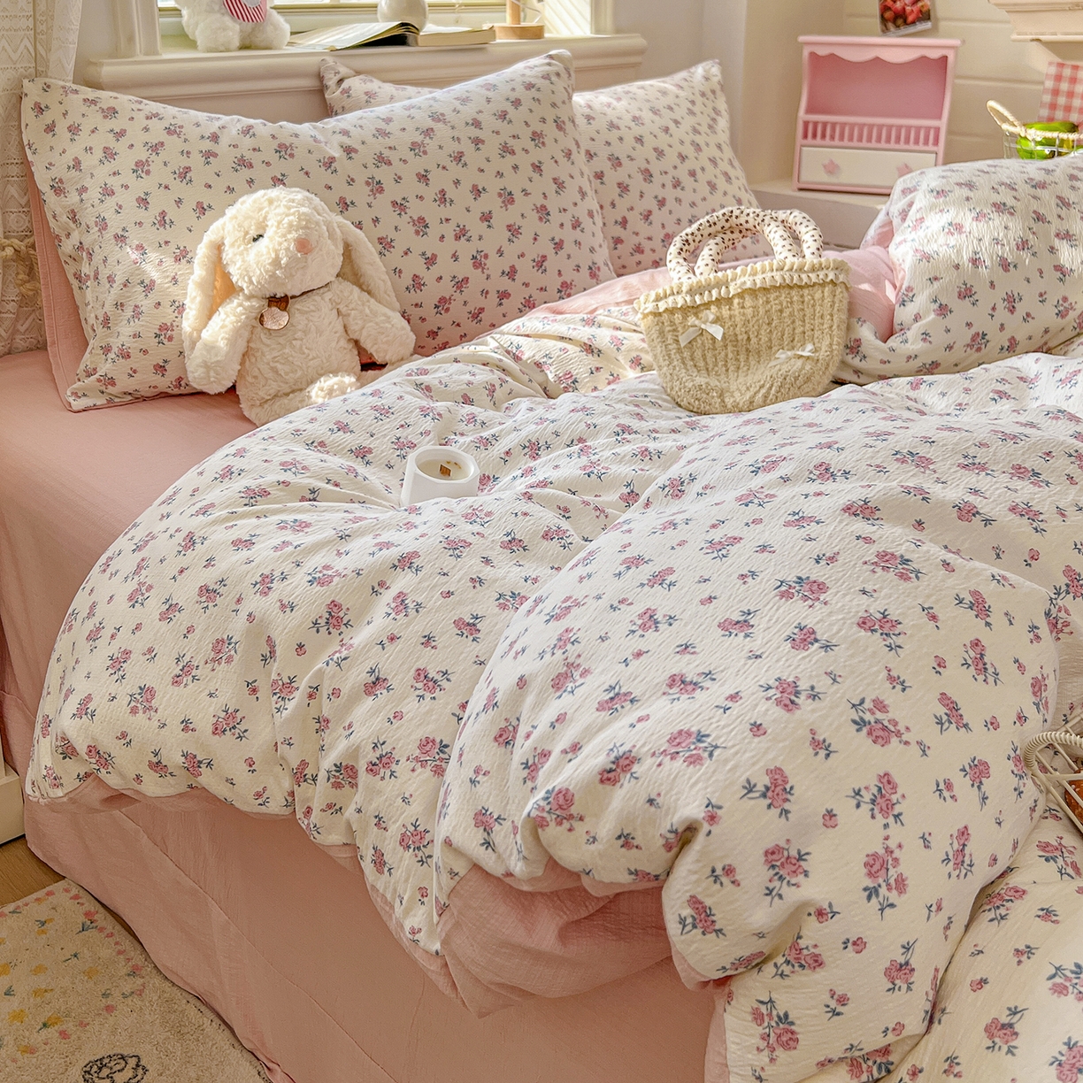 91家纺网 家纺一手货源 找家纺 金梦拉家纺 2026春夏新款云感双层纱皱皱纱系列四件套 茉莉清风