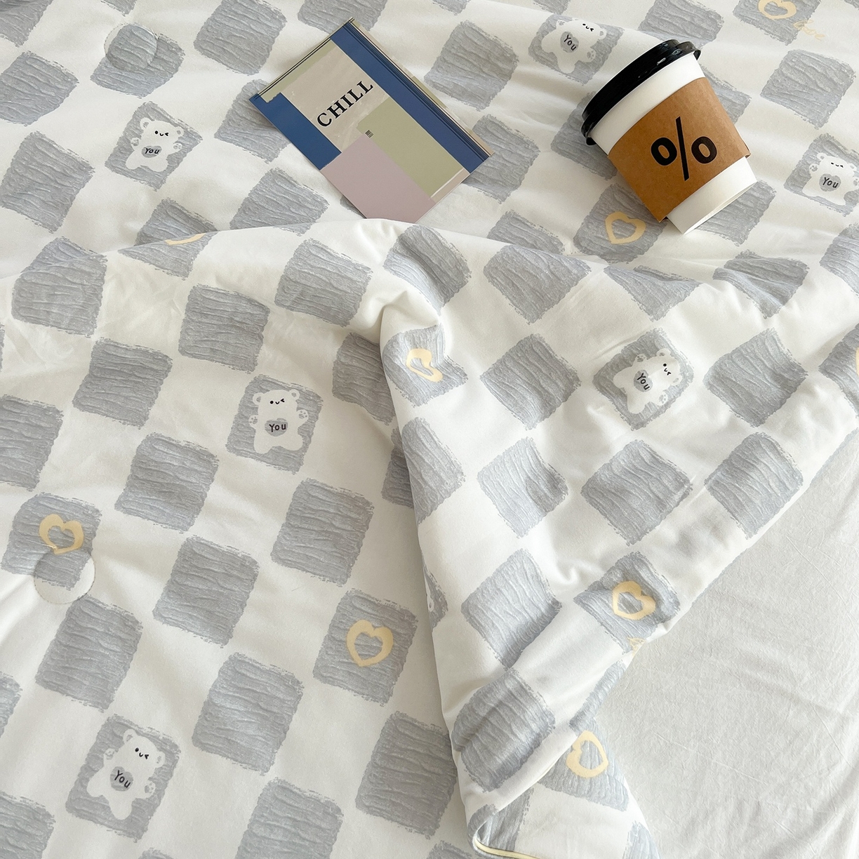 91家纺网 家纺一手货源 找家纺 咏绒家纺工厂店 厂家直销网销爆款花型永不断货2025春夏新款A类牛奶针织棉大豆夏被（长期款） 魔方熊