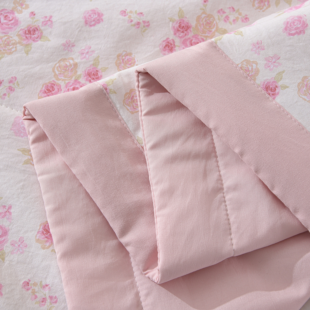 91家纺网 家纺一手货源 找家纺 金梦家居 2026新款水洗棉床盖夏被款四件套 粉黛佳人