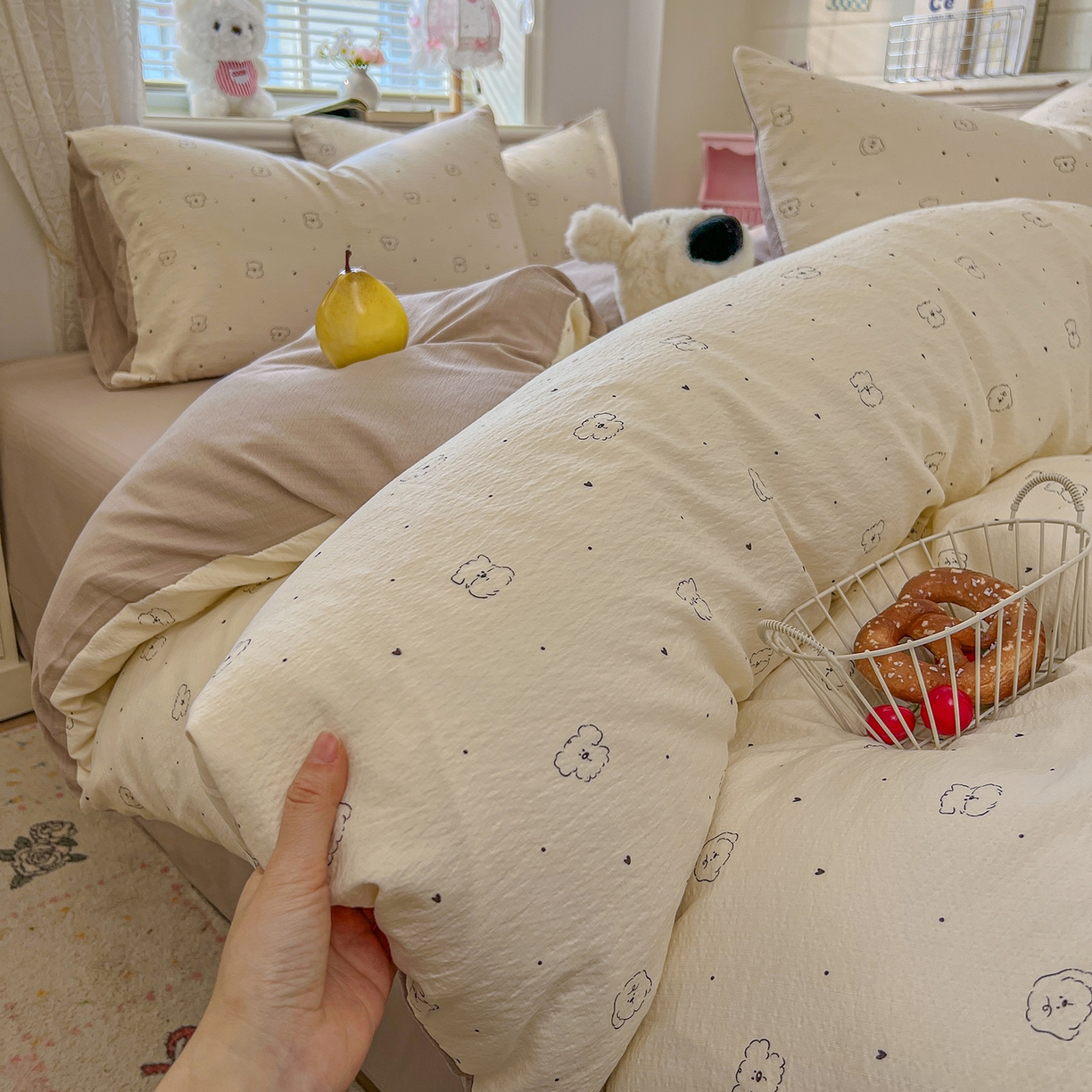 91家纺网 家纺一手货源 找家纺 金梦拉家纺 2026春夏新款云感双层纱皱皱纱系列四件套 铅笔熊