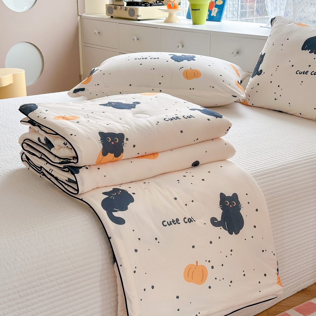 91家纺网 家纺一手货源 找家纺 咏绒家纺工厂店 厂家直销网销爆款花型永不断货2025春夏新款A类牛奶针织棉大豆夏被（长期款） 南瓜猫