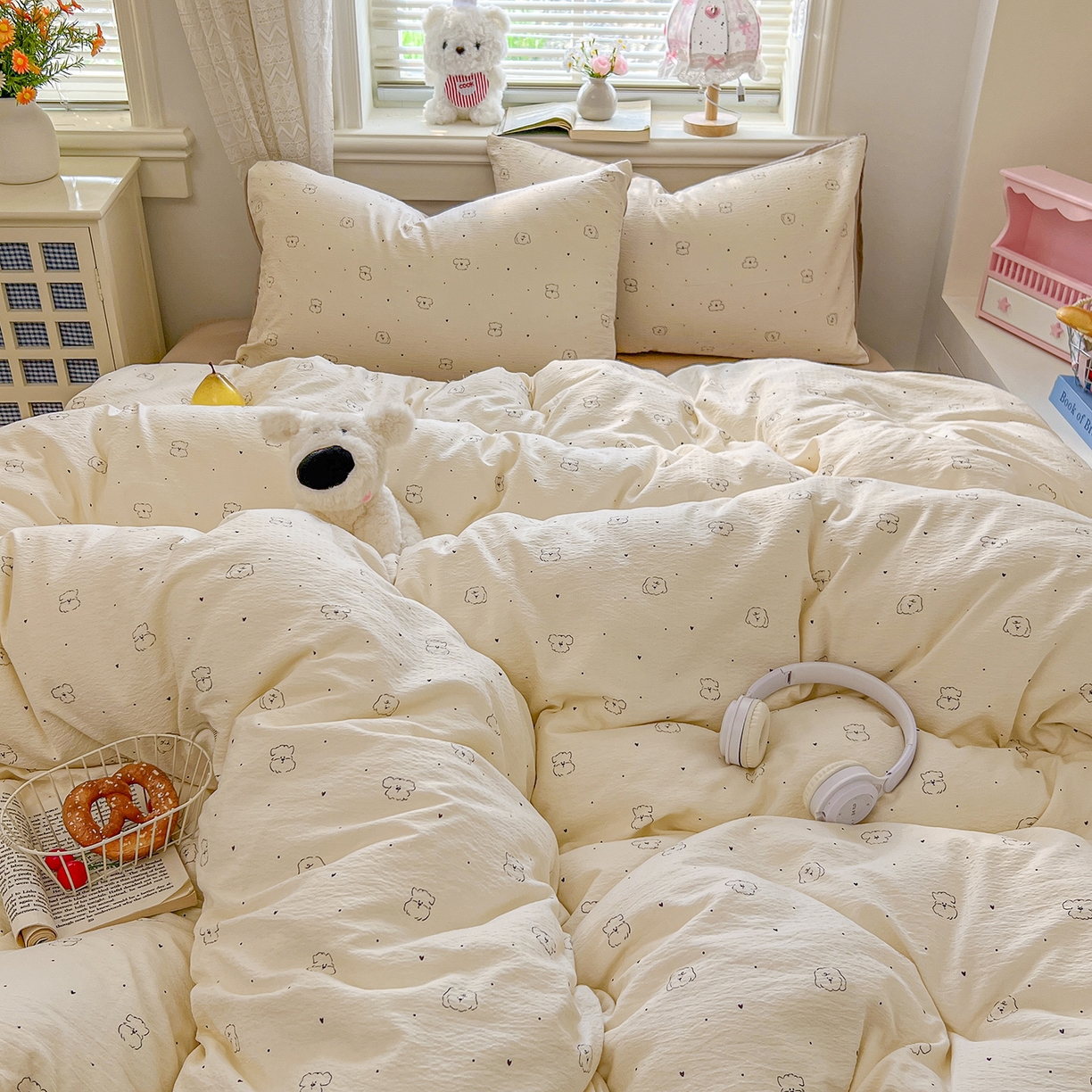 91家纺网 家纺一手货源 找家纺 金梦拉家纺 2026春夏新款云感双层纱皱皱纱系列四件套 铅笔熊