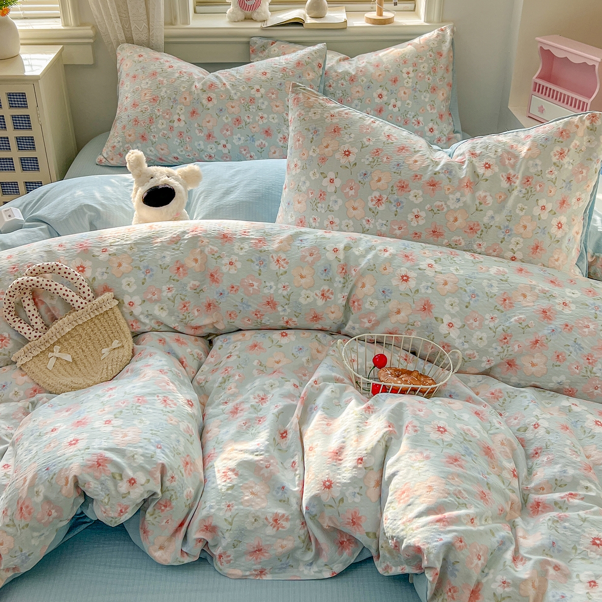 91家纺网 家纺一手货源 找家纺 金梦拉家纺 2026春夏新款云感双层纱皱皱纱系列四件套 清浅