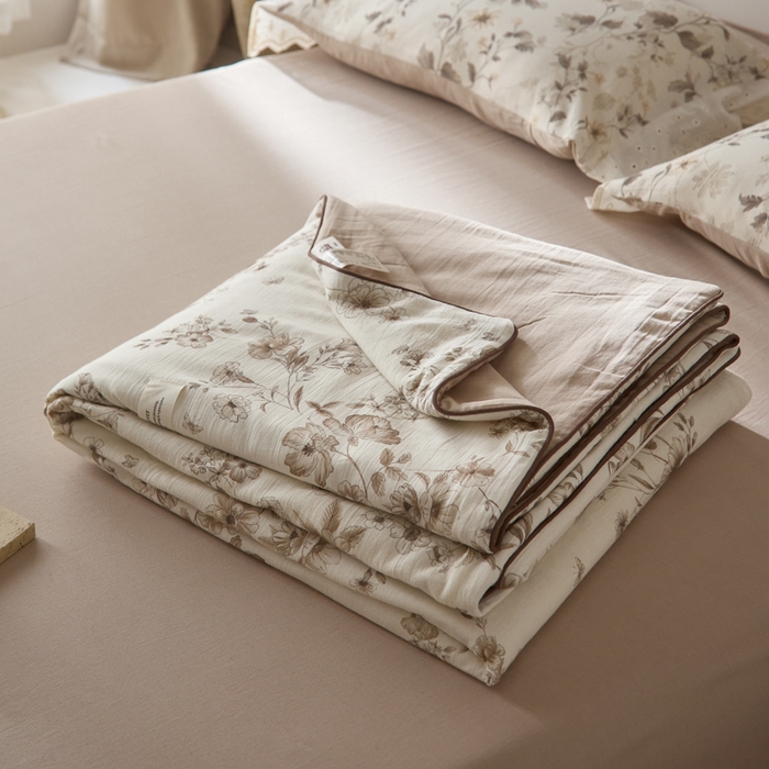 91家纺网 家纺一手货源 找家纺 大彩家居 2026新款棉麻夏被 林间拾遗