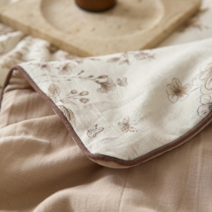 91家纺网 家纺一手货源 找家纺 大彩家居 2026新款棉麻夏被 林间拾遗