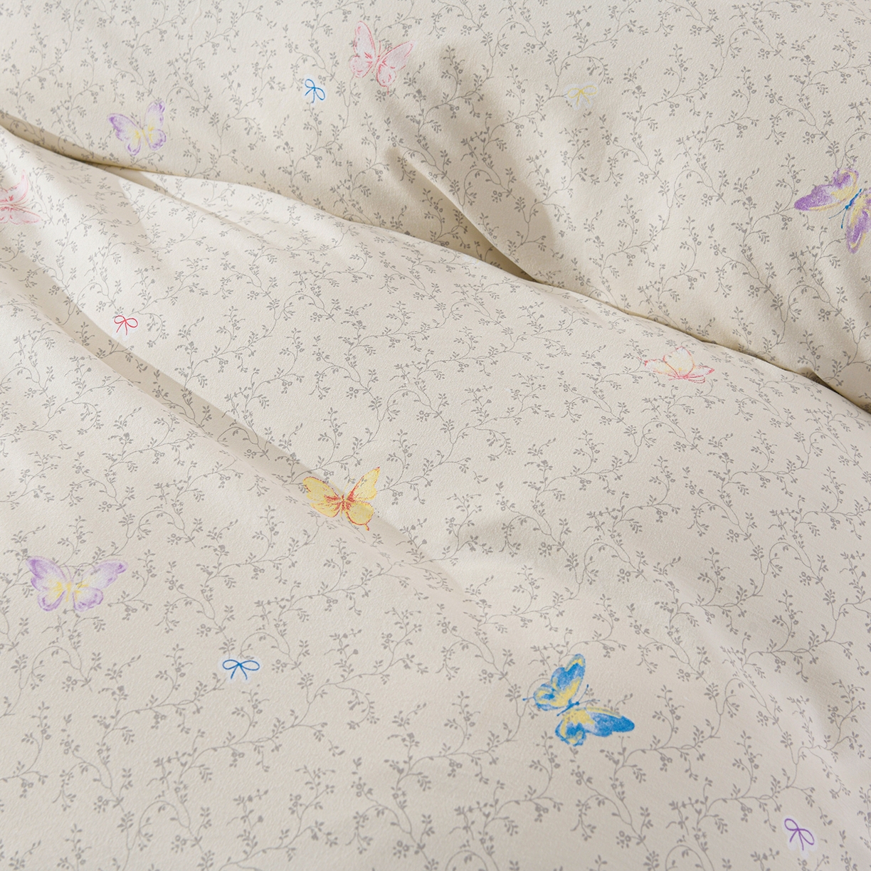 91家纺网 家纺一手货源 找家纺 金梦家居 2026新款水洗棉床盖夏被款四件套 蝴蝶缤纷