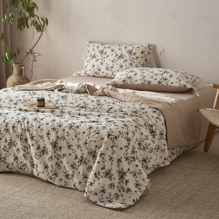 91家纺网 家纺一手货源 找家纺 大彩家居 2026新款棉麻夏被 墨色丁香