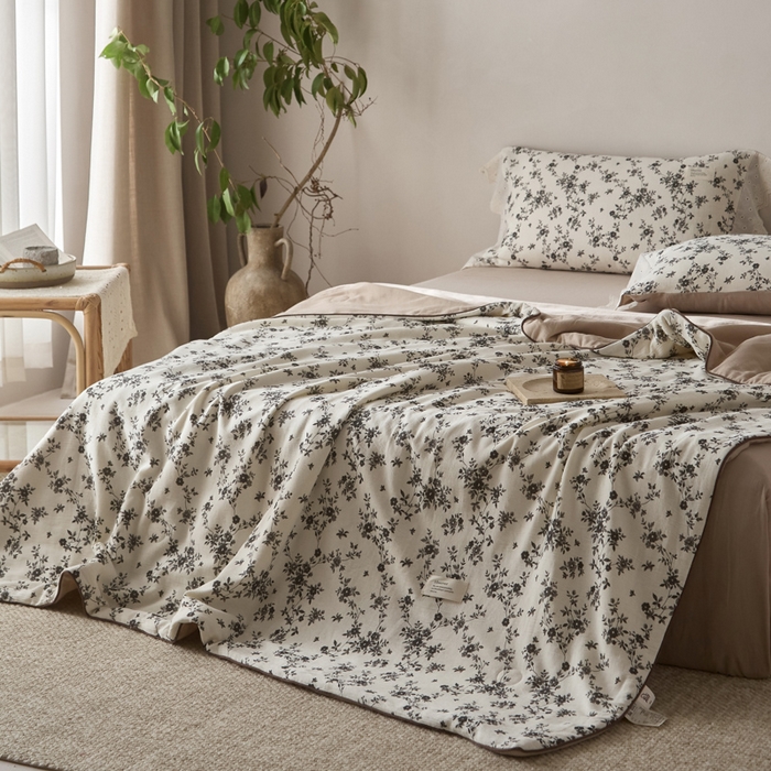 91家纺网 家纺一手货源 找家纺 大彩家居 2026新款棉麻夏被 墨色丁香