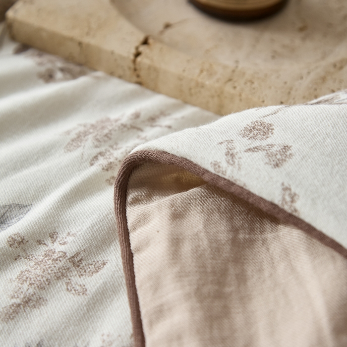 91家纺网 家纺一手货源 找家纺 大彩家居 2026新款棉麻夏被 浅秋印象