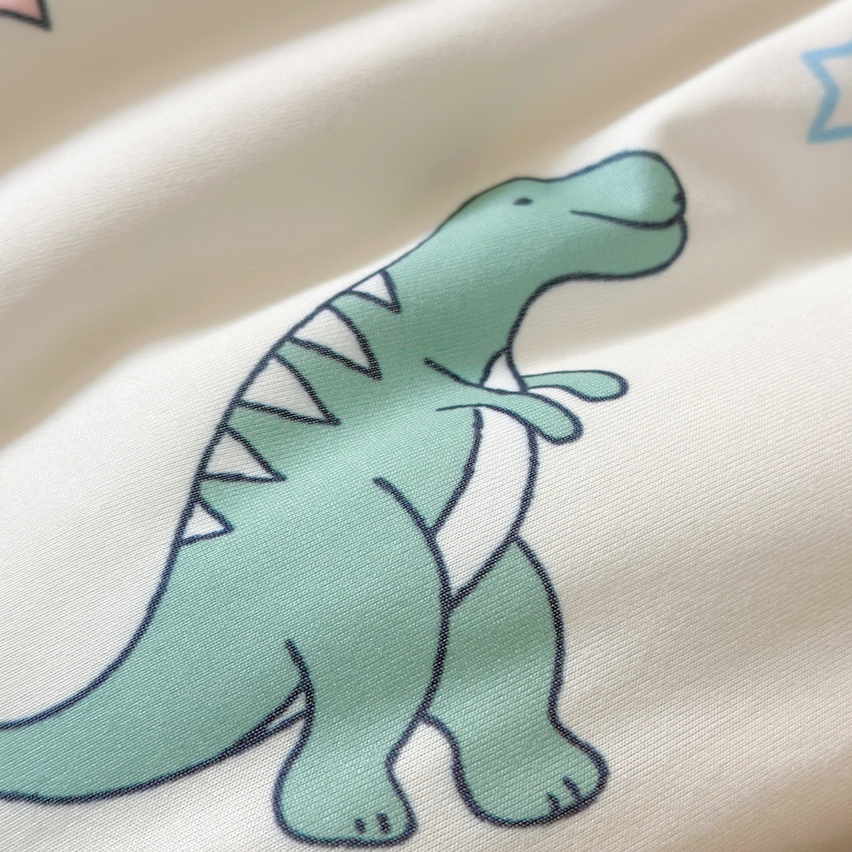 91家纺网 家纺一手货源 找家纺 咏绒家纺工厂店 厂家直销网销爆款花型永不断货2025春夏新款A类牛奶针织棉大豆夏被（长期款） 七彩恐龙