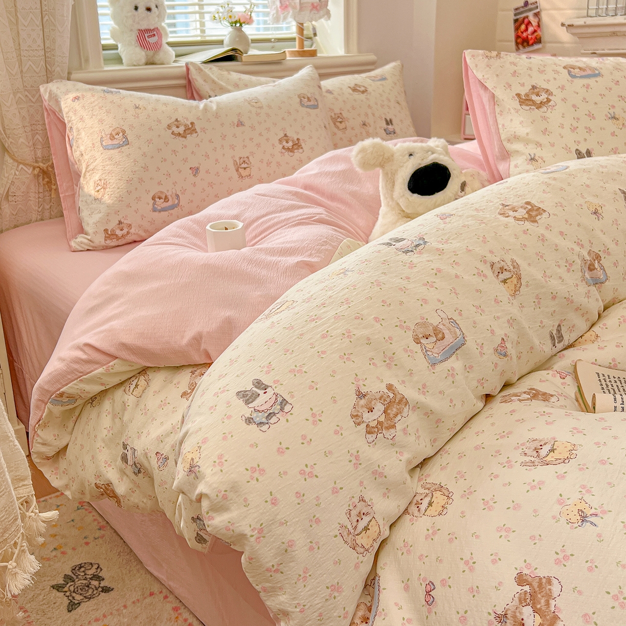 91家纺网 家纺一手货源 找家纺 金梦拉家纺 2026春夏新款云感双层纱皱皱纱系列四件套 碎花萌宠