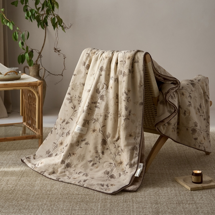 91家纺网 家纺一手货源 找家纺 大彩家居 2026新款棉麻夏被 藤蔓光影