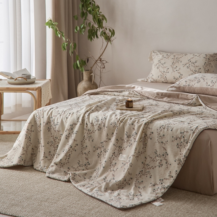 91家纺网 家纺一手货源 找家纺 大彩家居 2026新款棉麻夏被 微风草语