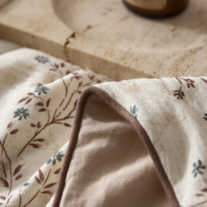 91家纺网 家纺一手货源 找家纺 大彩家居 2026新款棉麻夏被 微风草语