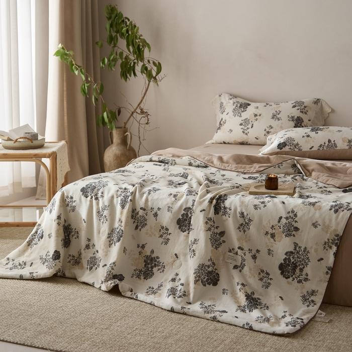 91家纺网 家纺一手货源 找家纺 大彩家居 2026新款棉麻夏被 午后庄园