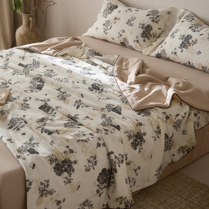 91家纺网 家纺一手货源 找家纺 大彩家居 2026新款棉麻夏被 午后庄园