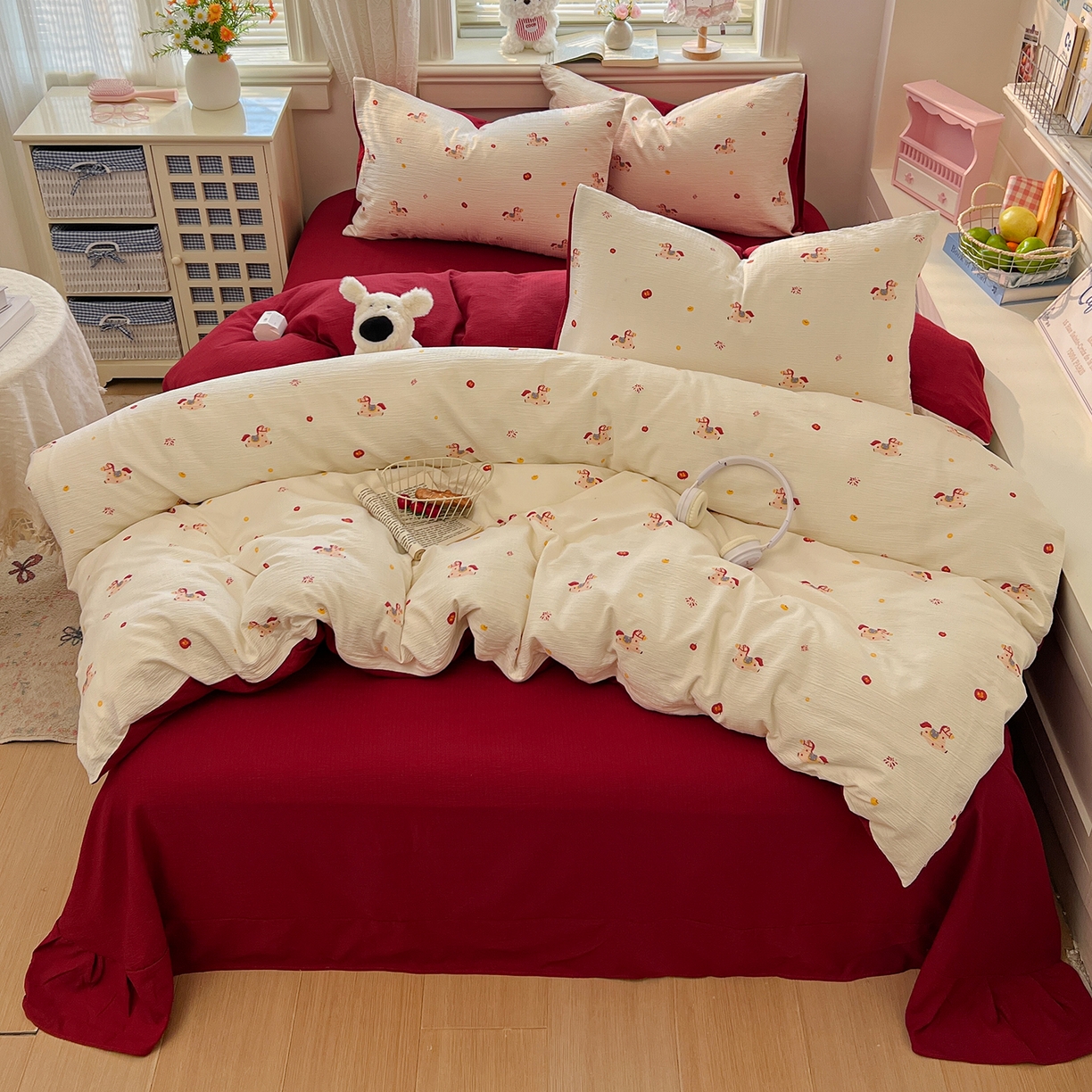 91家纺网 家纺一手货源 找家纺 金梦拉家纺 2026春夏新款云感双层纱皱皱纱系列四件套 小福马