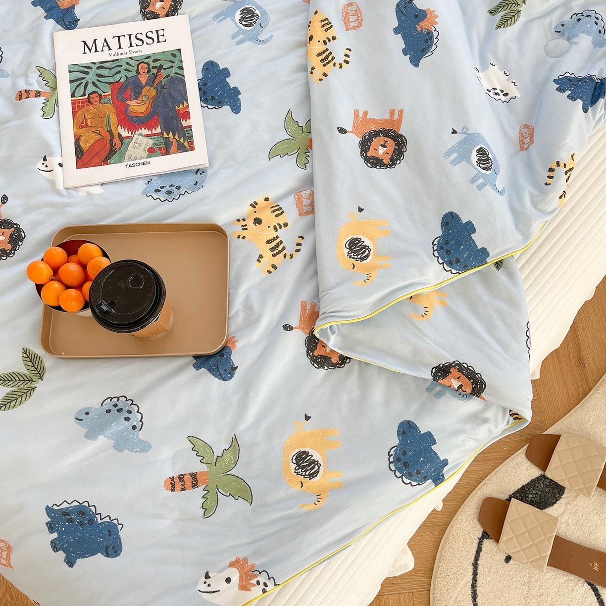 91家纺网 家纺一手货源 找家纺 咏绒家纺工厂店 厂家直销网销爆款花型永不断货2025春夏新款A类牛奶针织棉大豆夏被（长期款） 森林日记