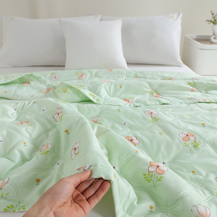 91家纺网 家纺一手货源 找家纺 诗雅纺织 2026新款亲肤绒夏被空调被夏凉被 春意